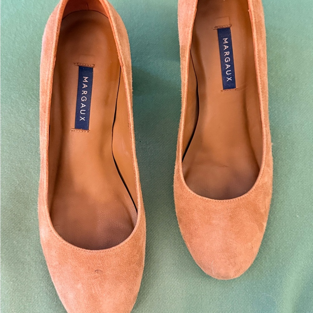 Margaux Women's Classic “Flint” Tan suede heels - sz 39
